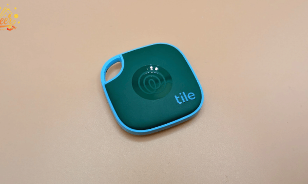 Tile Tracker Devices: Bluetooth Tracker for Keys & Wallets