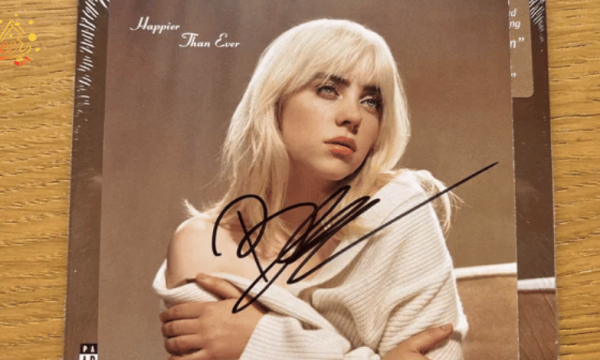 Discover Signed Memorabilia: High-Value Autographed Items