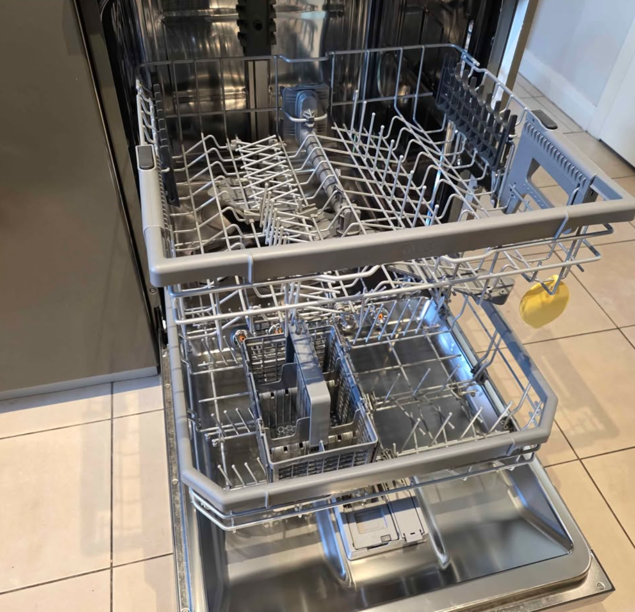 LG platinum steel truesteam dishwasher