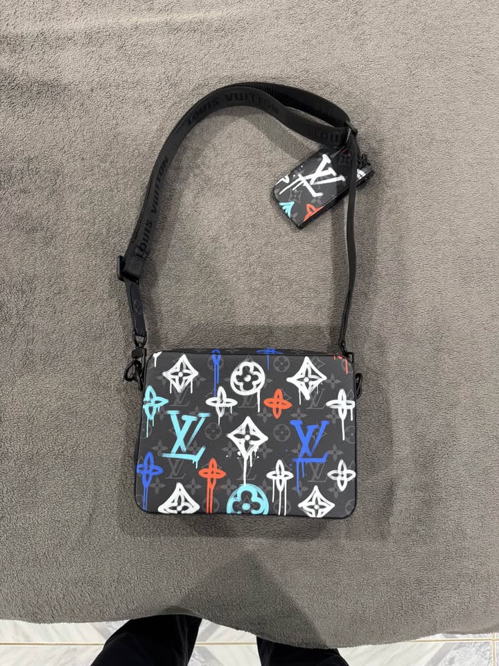 Men’s LV Trio Messenger Bag