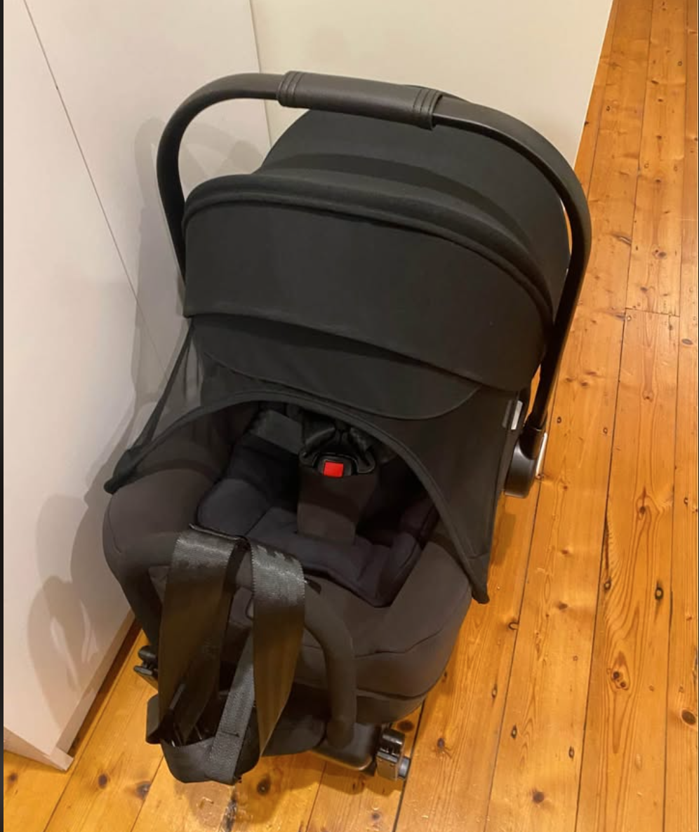 Car seat Bugaboo Turtle By Nuna Capsule+ Isofix Base + car seat stroller adapter