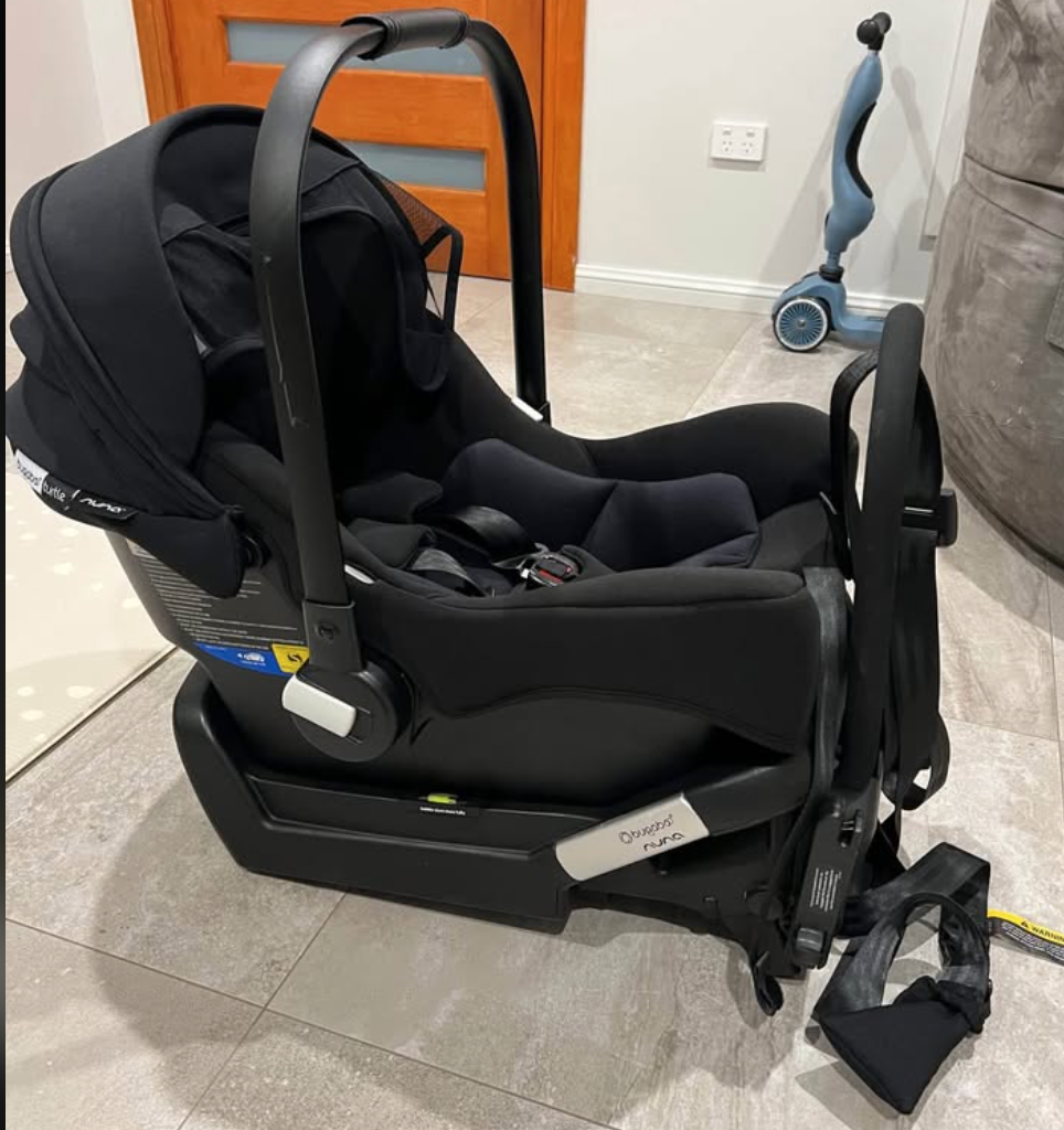 Car capsule and pram