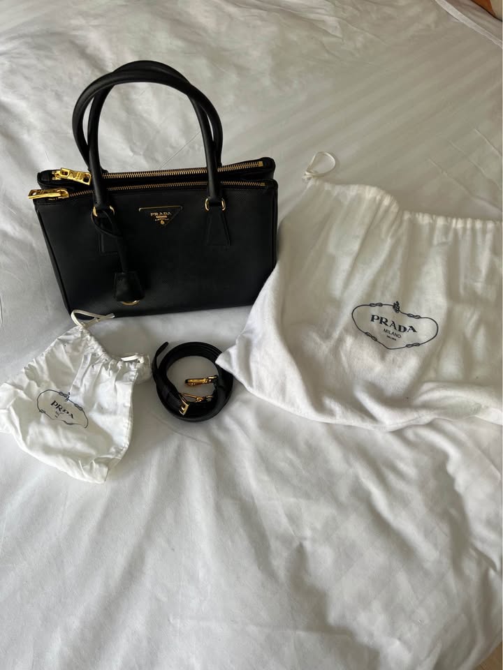 Prada Galleria large Saffiano leather bag