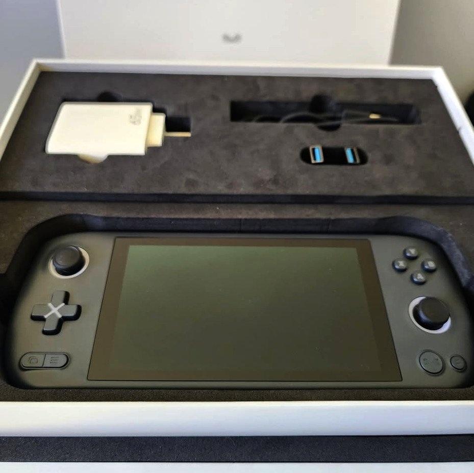 Ayaneo Air Pro Handheld PC