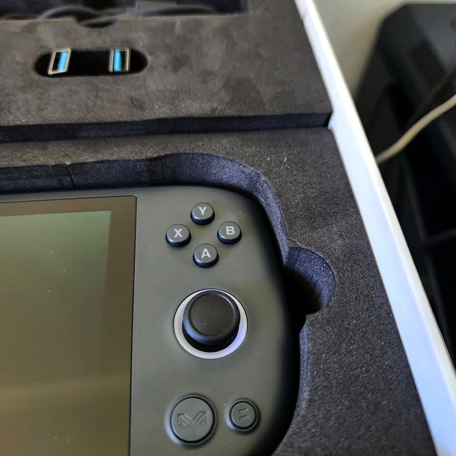 Ayaneo Air Pro Handheld PC