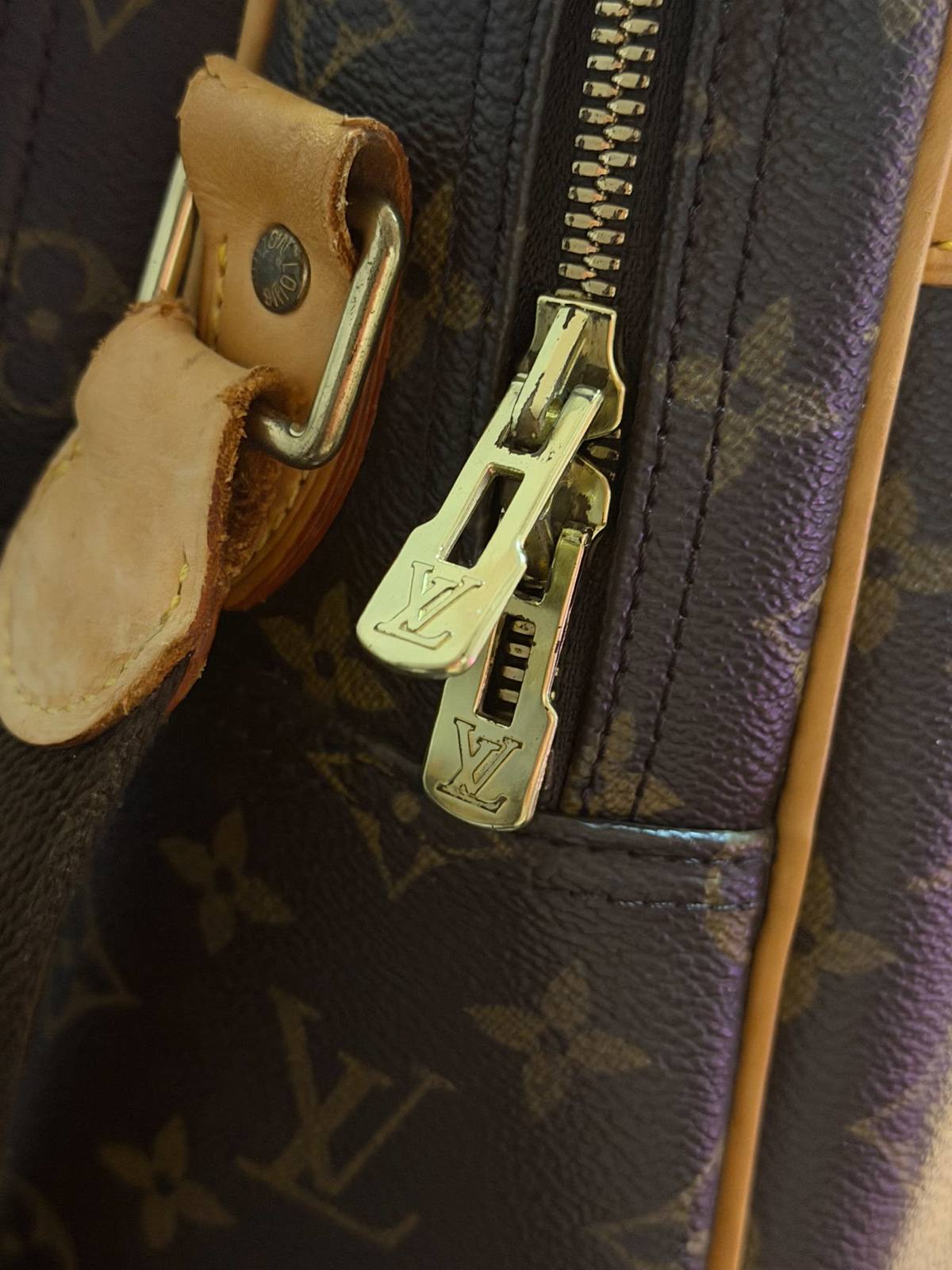 Authentic Louis Vuitton - Mens Messenger Canvas Monogram Bag