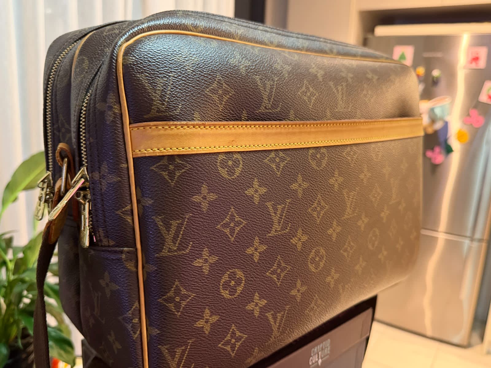 Authentic Louis Vuitton - Mens Messenger Canvas Monogram Bag