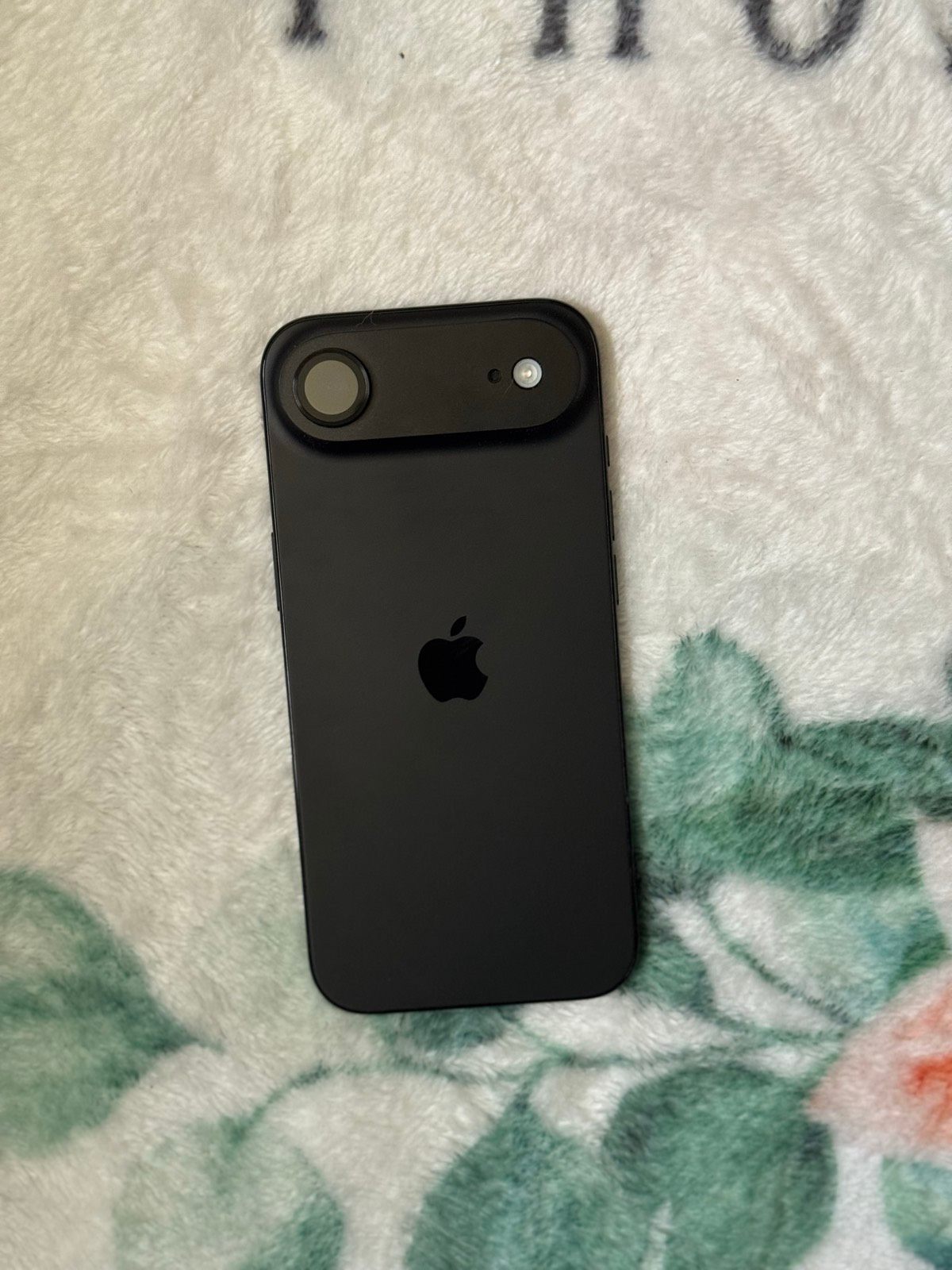 iPhone 17 Air 256GB – Excellent Condition