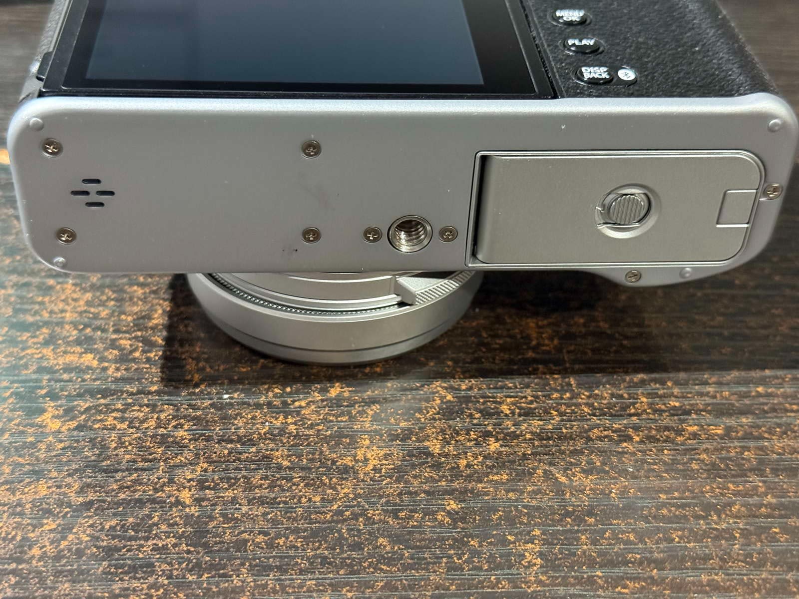 AS NEW Fujifilm X100VI 42MP Digital Camera Silver