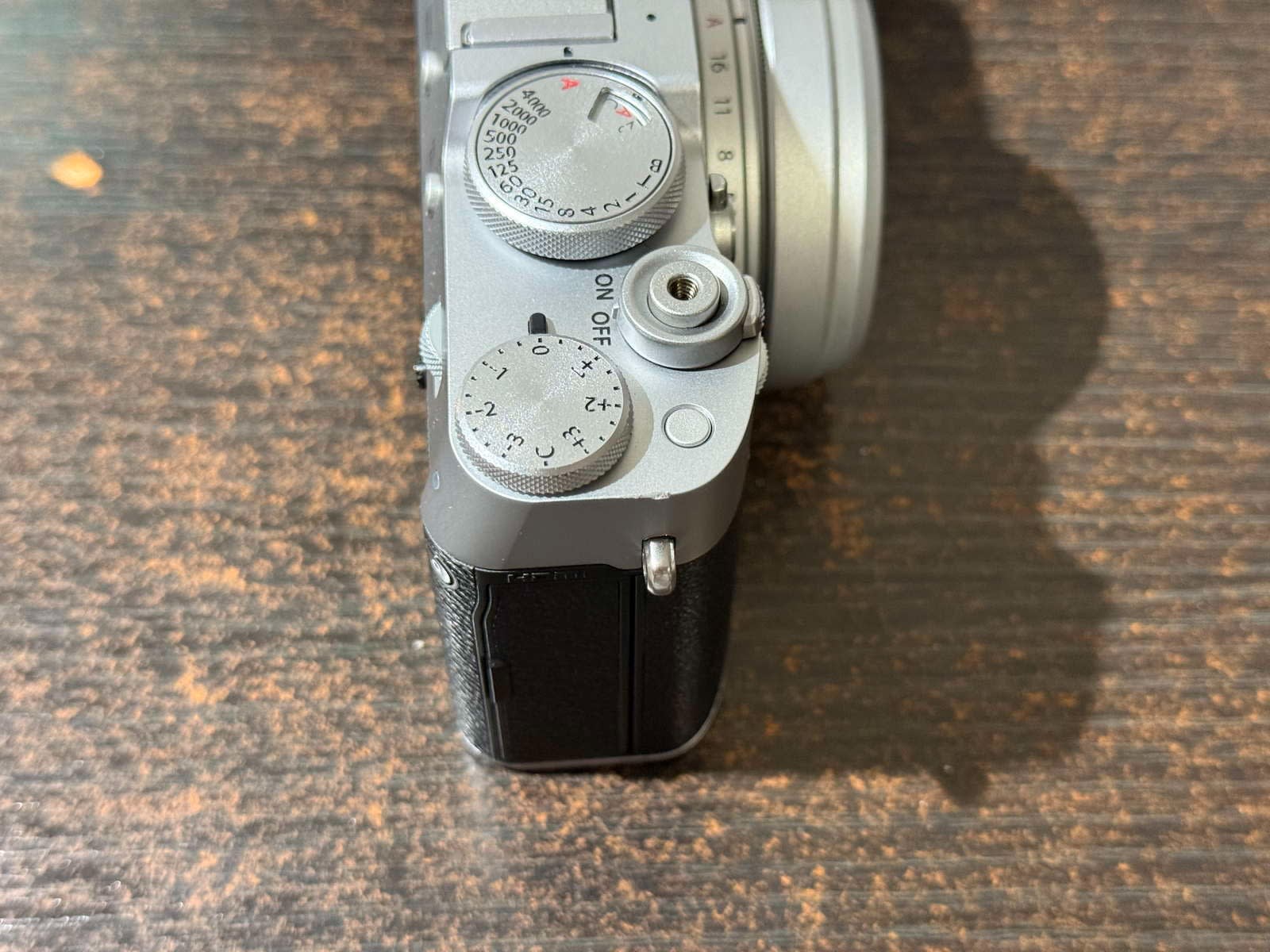 AS NEW Fujifilm X100VI 42MP Digital Camera Silver