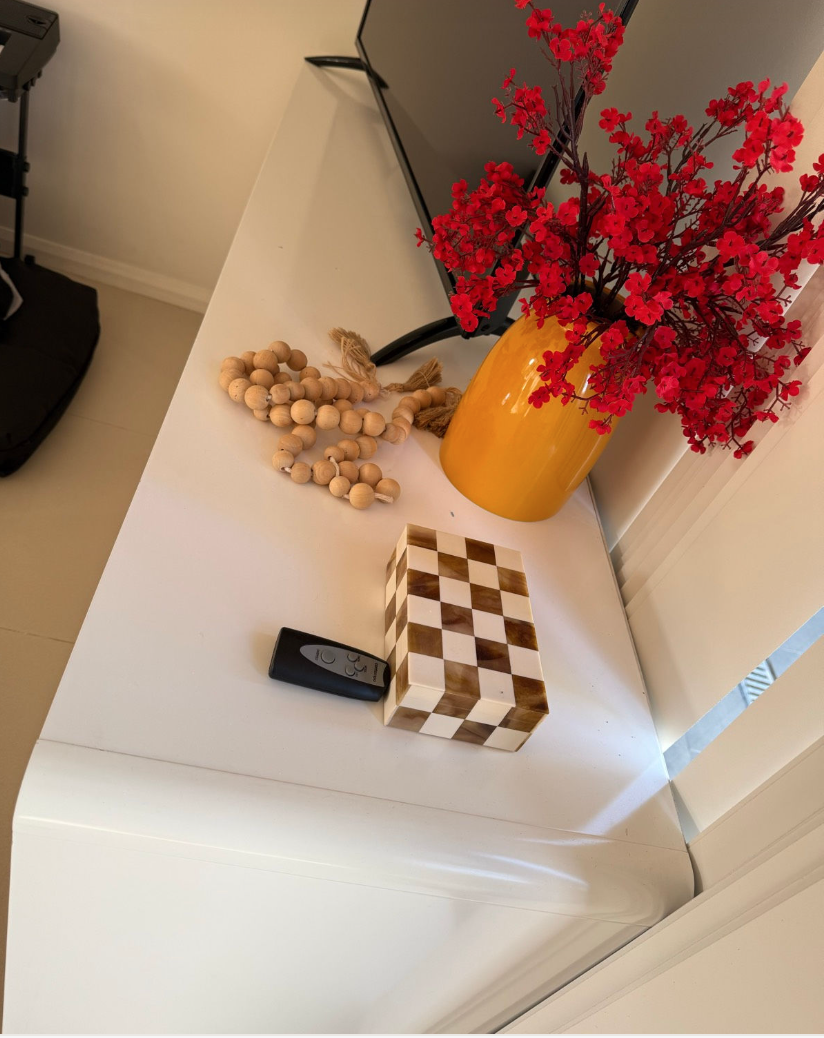 White TV Unit / Entertainment Cabinet – Modern & Sturdy