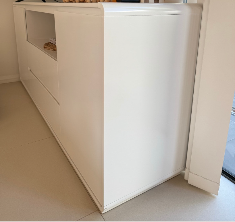 White TV Unit / Entertainment Cabinet – Modern & Sturdy