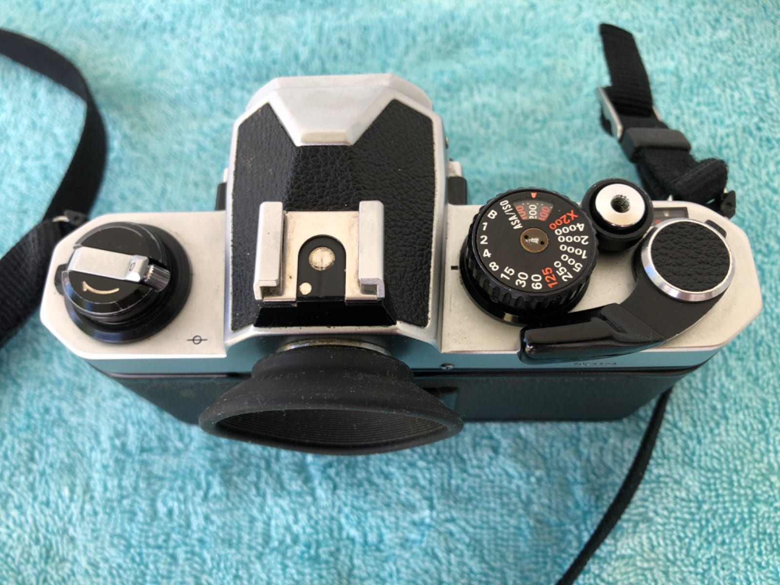 Nikon FM2 with Nikon DK-3 Eyecup & Camera Bag in Mint Condition!