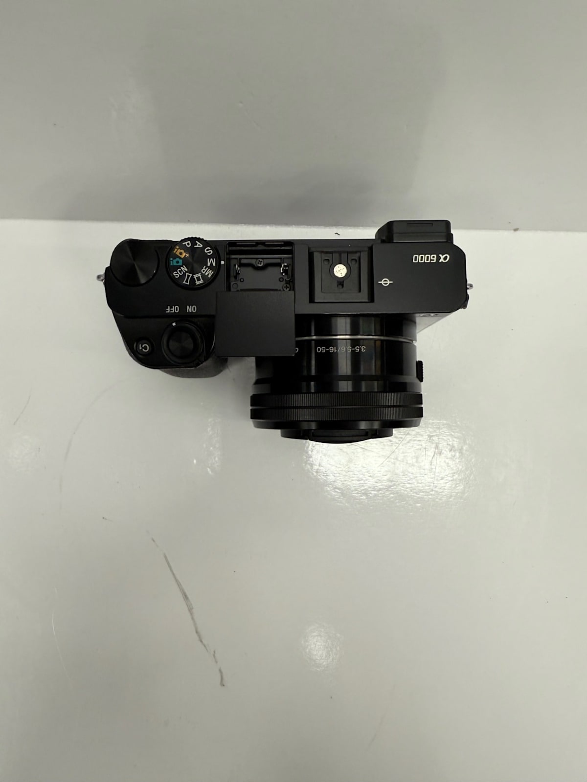 SONY A6000 DIGITAL MIRRORLESS CAMERA WITH BAG -424281