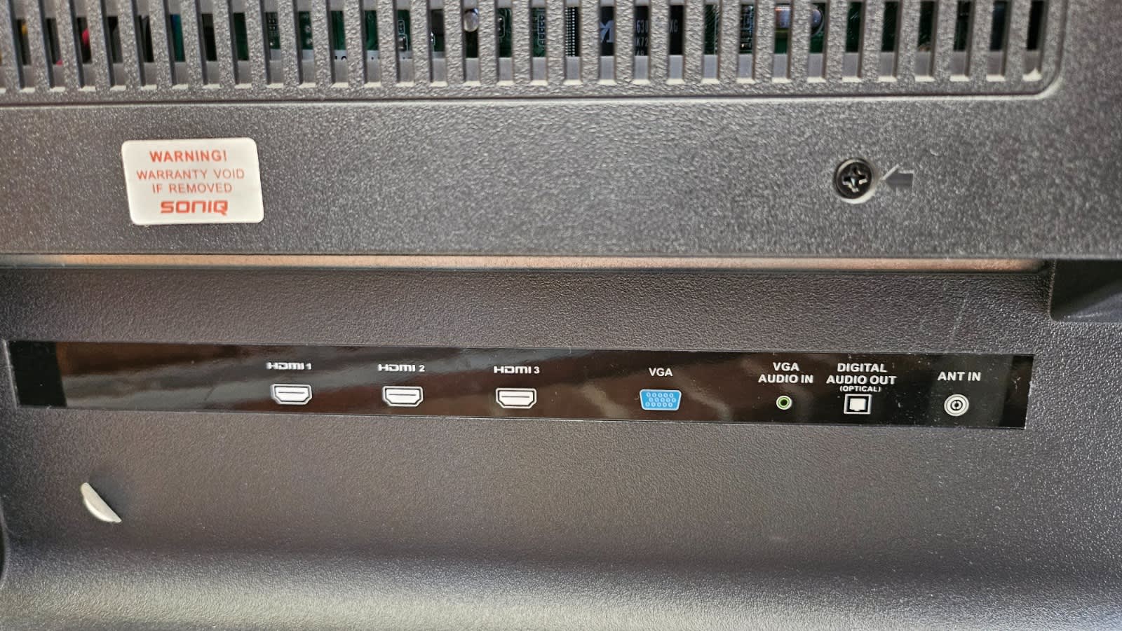 For sale SONIQ 48 Full HD LED LCD TV + remote control model E48W13A-A