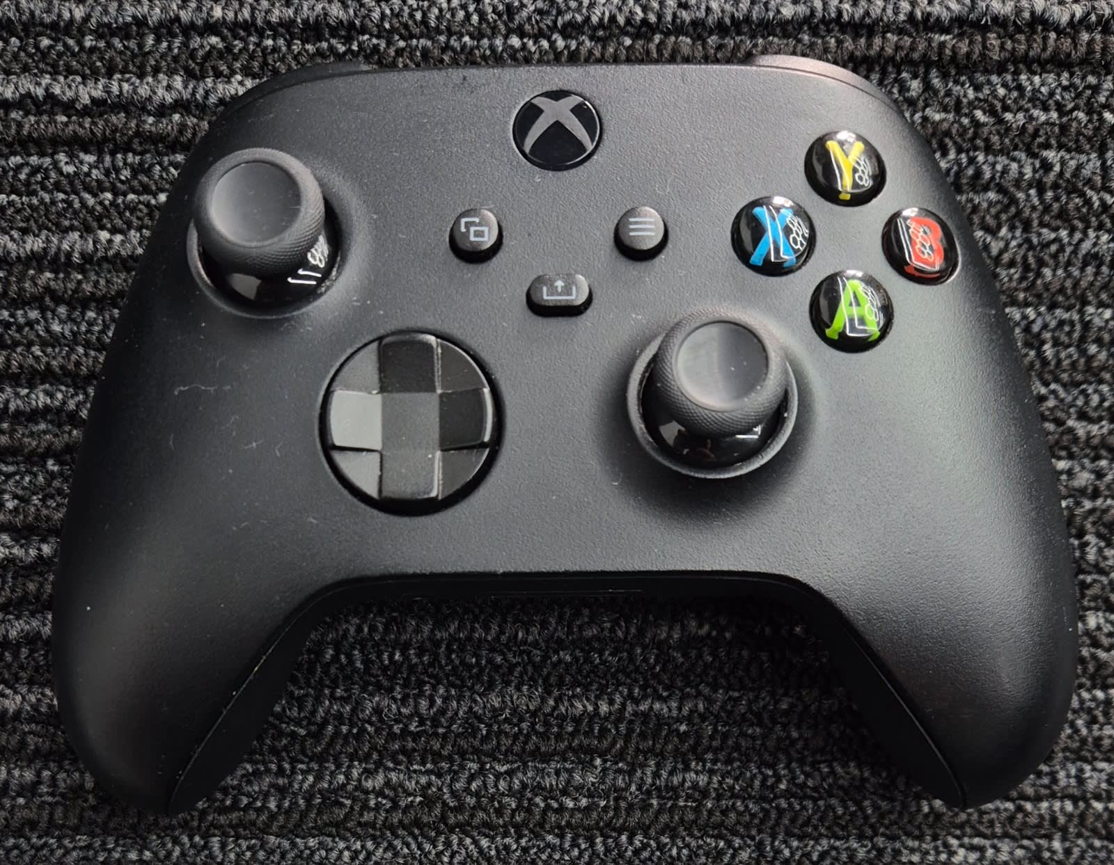 Microsoft Xbox Series X 1Tb Game Console with Controller & Headphones