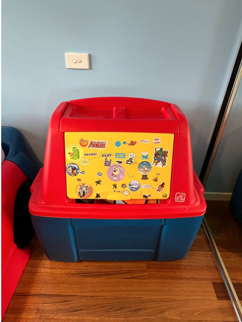 Car bed with side table and toy box