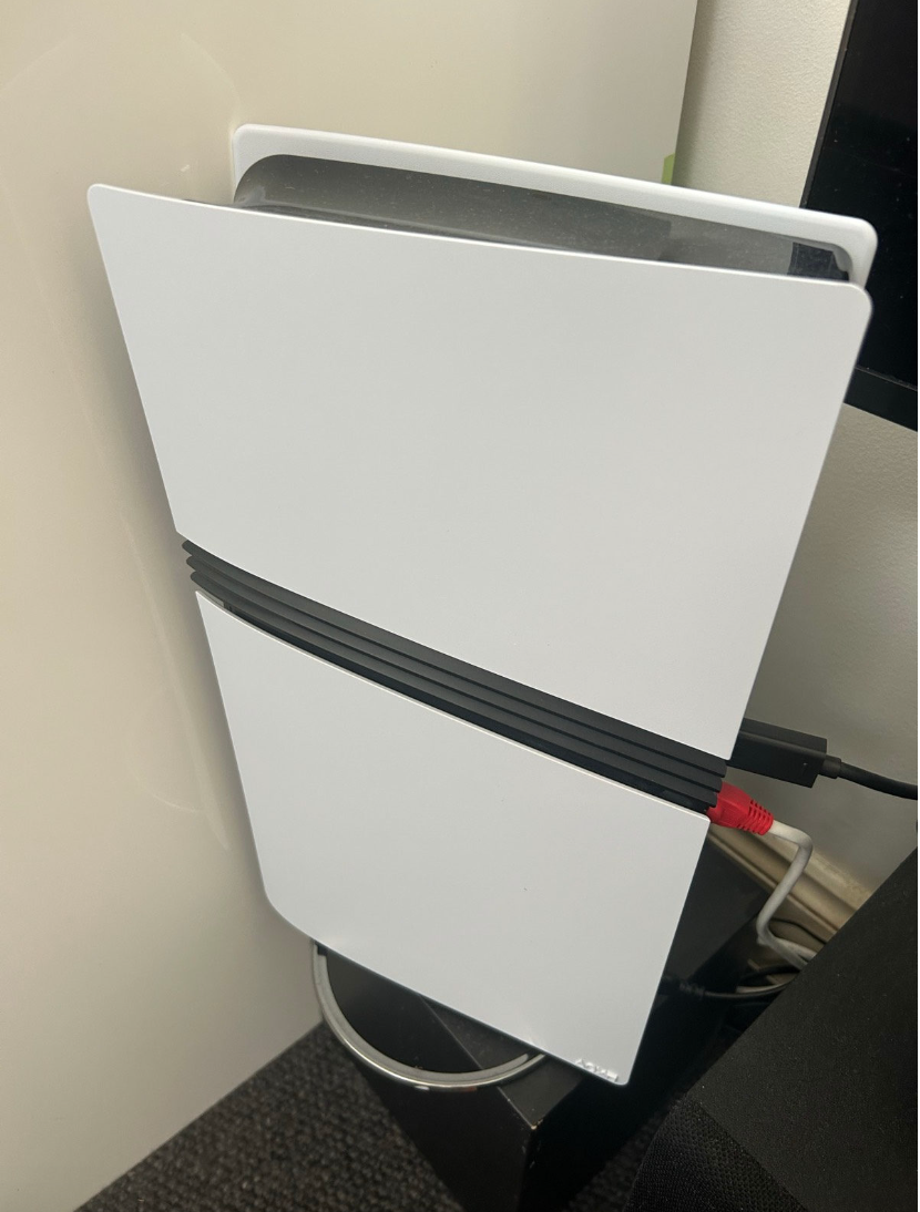 PS5 Pro - NO CONTROLLER