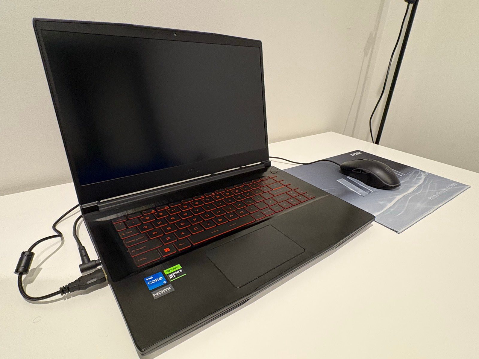 MSI Thin GF63 ( Intel I5, RTX 2050, 16 GB DDR4) + Mouse MSI