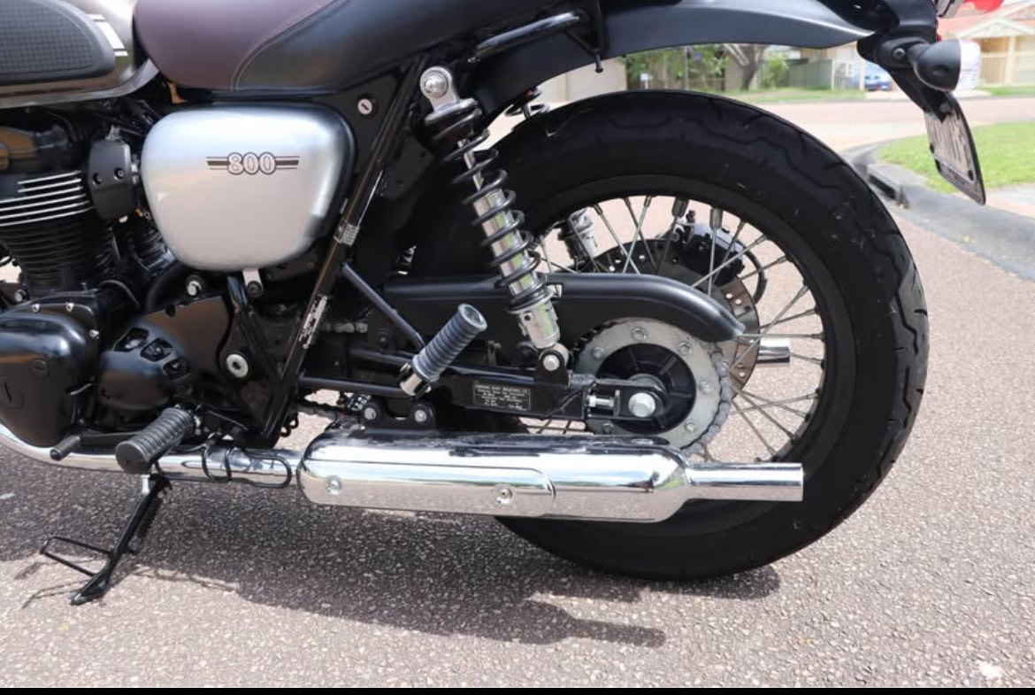 Kawasaki 2021 bought W800 retro cafe racer motorcycle with chrome