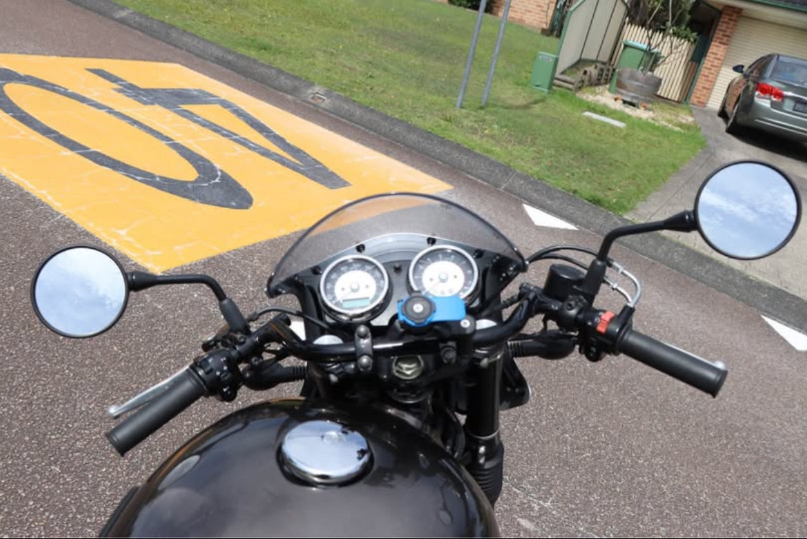 Kawasaki 2021 bought W800 retro cafe racer motorcycle with chrome