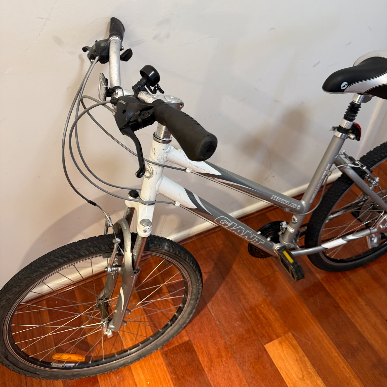 GIANT SEDONA AX 26IN 66CM 21 SPEED WOMENS HYBRID COMFORT BIKE BICYCLE