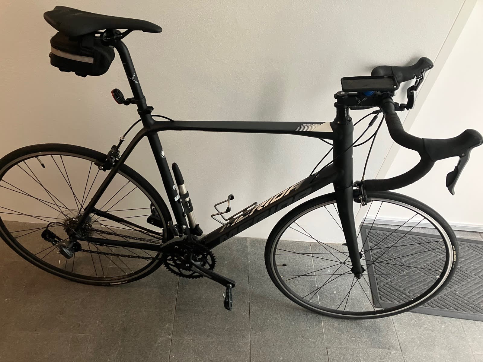 Merida road bike Scultura 100 16 speed XL as new barely used