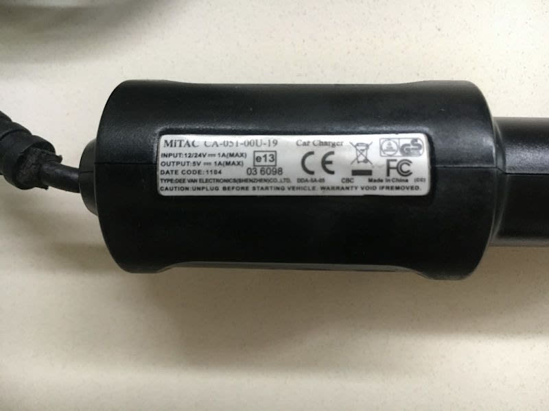 Navman EZY 40 GPS & Car Charger Plug & Bracket Holder Bundle