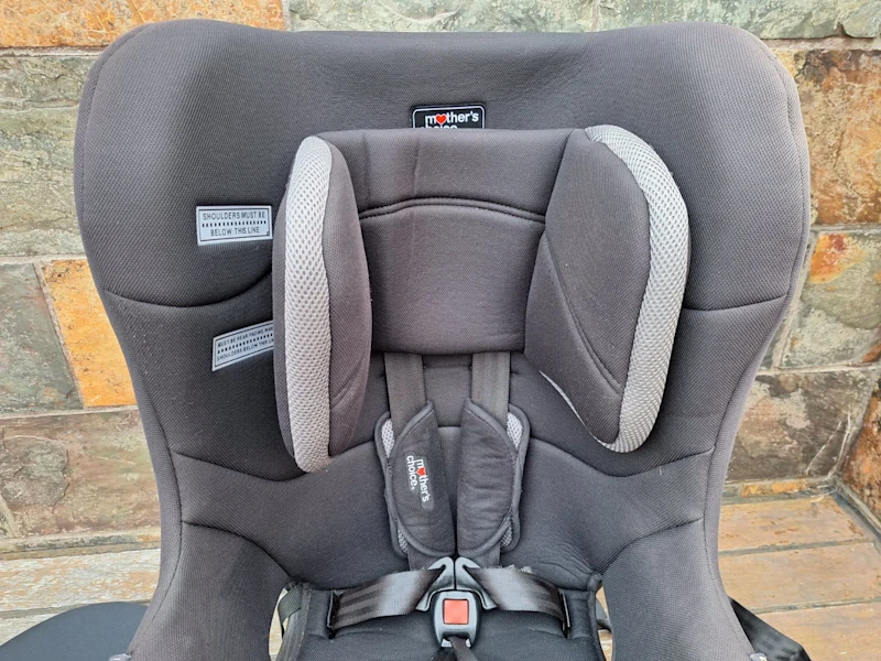 Mothers choice convertible baby car seat 0-4 years. 2020 model.