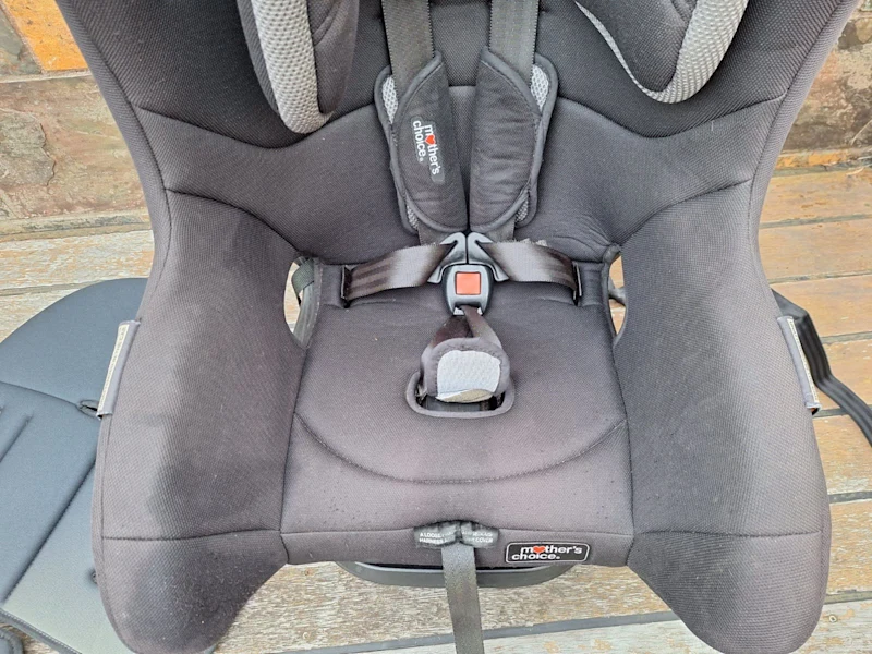 Mothers choice convertible baby car seat 0-4 years. 2020 model.