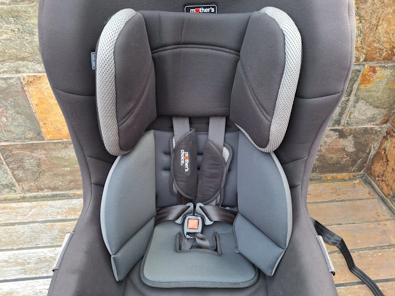 Mothers choice convertible baby car seat 0-4 years. 2020 model.