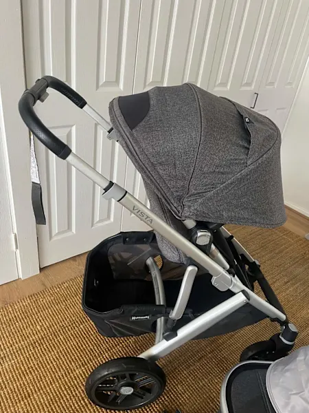 Uppababy vista v2 stroller and pram