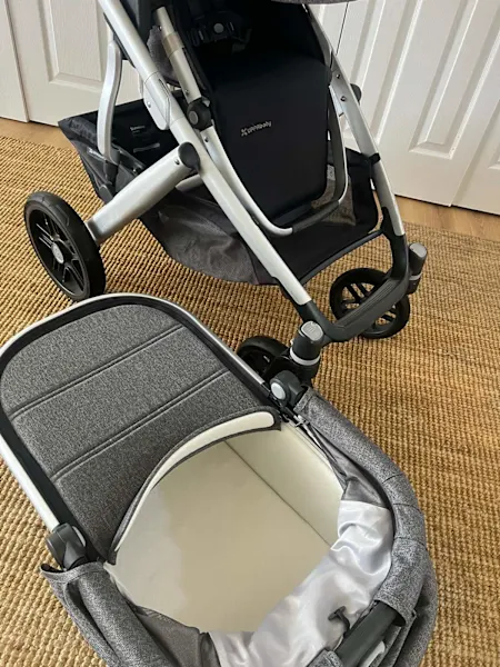 Uppababy vista v2 stroller and pram