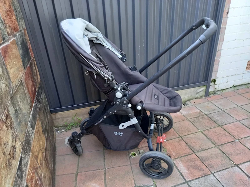 Valco baby snap ultra baby pram. Valco baby pram