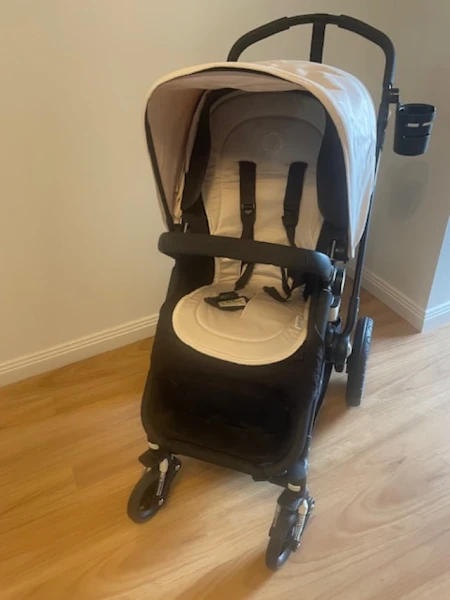 Bugaboo Chamelion 3 pram with additional Sheepskin seat liner