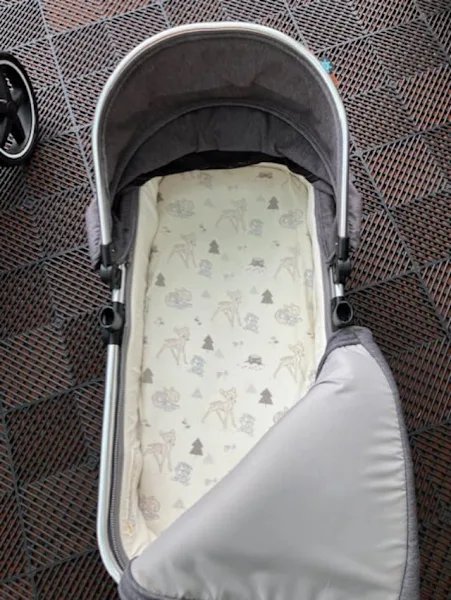 Jengo Panorama XT Pram & Bassinet Super Excellent Condition ( $250)
