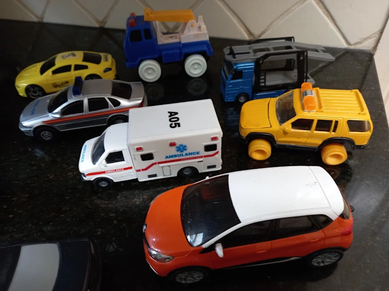 Kids toy cars bundle x 12. 8-12cm each. large toy cars.