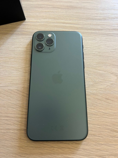 iPhone 11 Pro 256GB Midnight Green Immaculate Condition