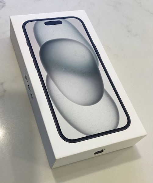 Apple iPhone 15 256GB black in very good condition