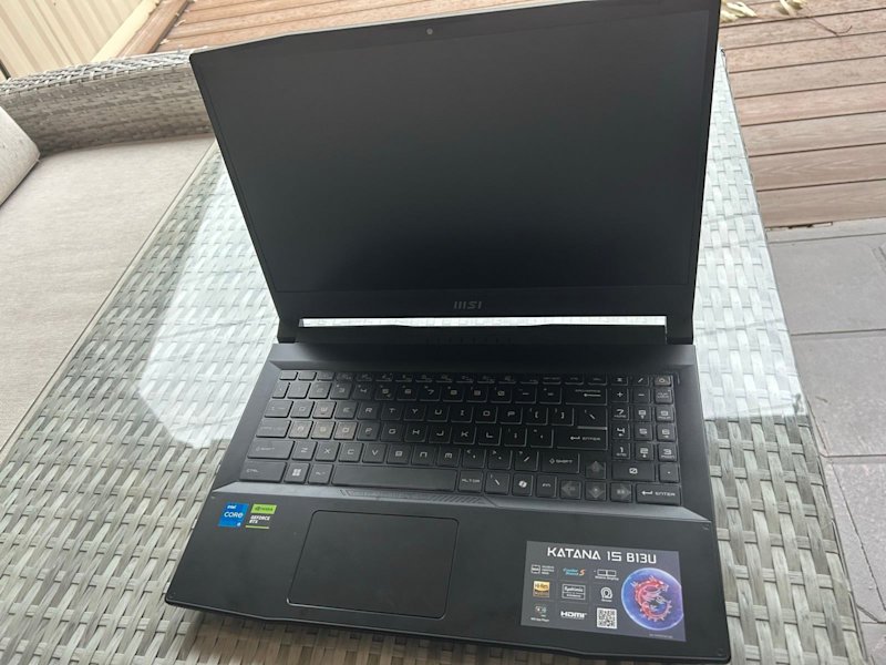 Msi katana 144hz gaming laptop (intel core i5) GeForce rtx 3050