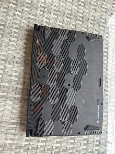 Msi katana 144hz gaming laptop (intel core i5) GeForce rtx 3050