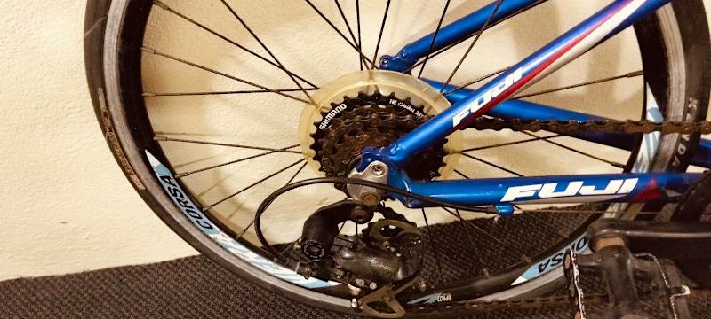 Fuji 20 road bike 7 speed ages 5-9
