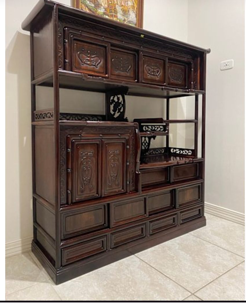 Perfect condition Chinese antique solid rosewood (酸枝)display cabinets